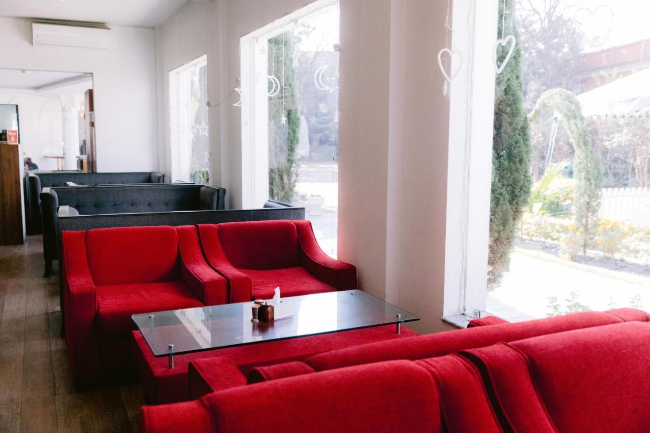 Aranya Boutique Hotel Катманду Экстерьер фото